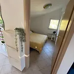 Pixie Dust Apartment In Pisak شقة بيساك