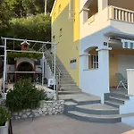 Pixie Dust Apartment In Pisak شقة